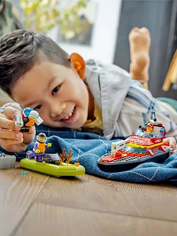 לגו סיטי 60373 - סירת חילוץ כיבוי אש